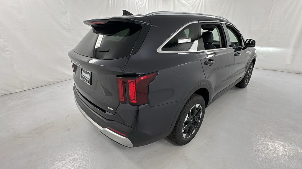 2026 Kia Sorento S photo 3
