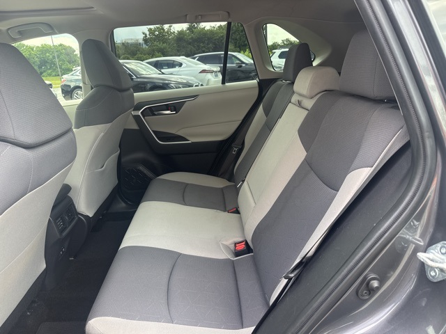 2019 Toyota RAV4 XLE photo 21