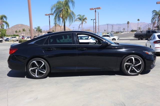 2019 Honda Accord Sport photo 2