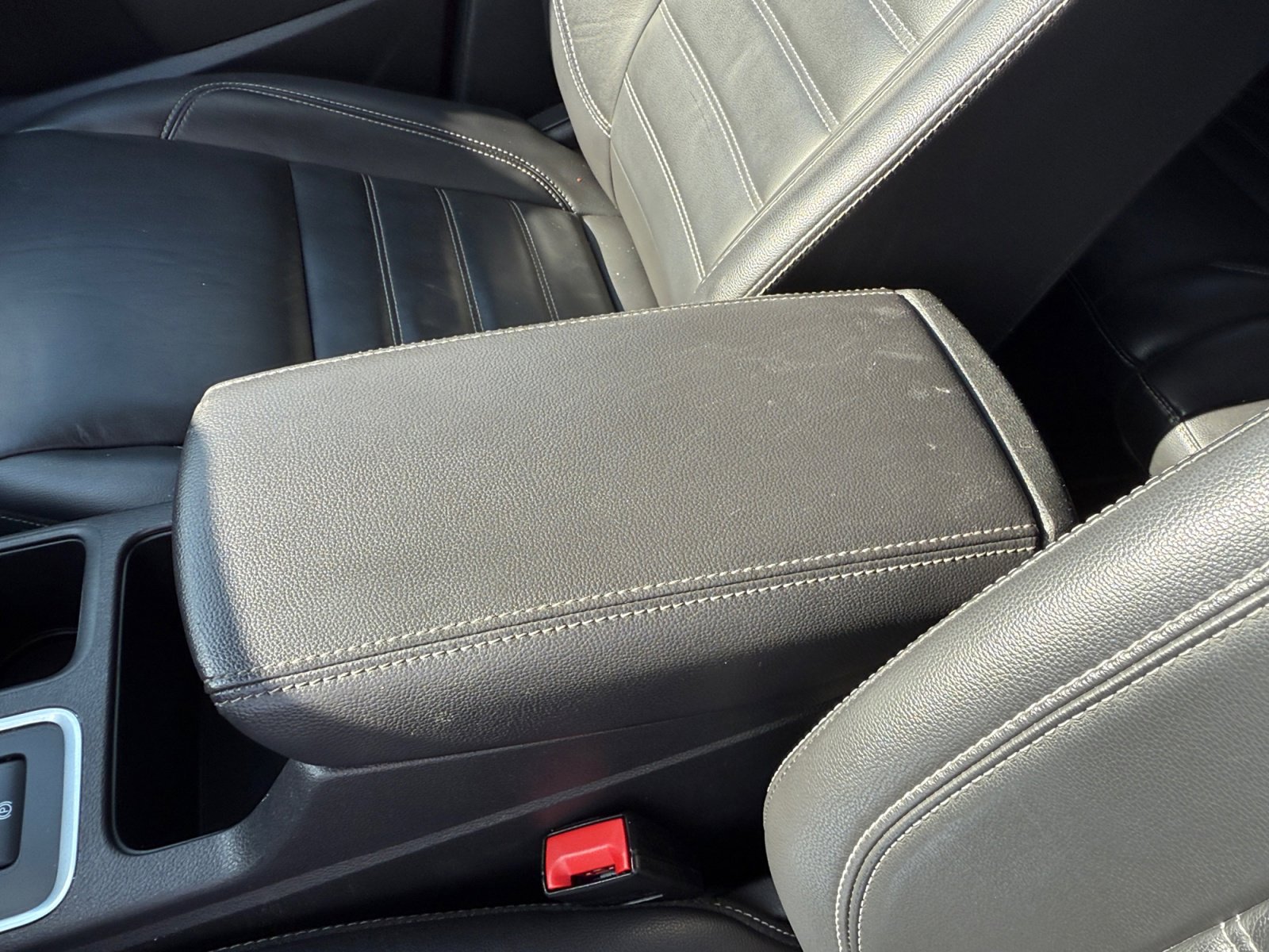 2019 Ford Escape Titanium photo 14