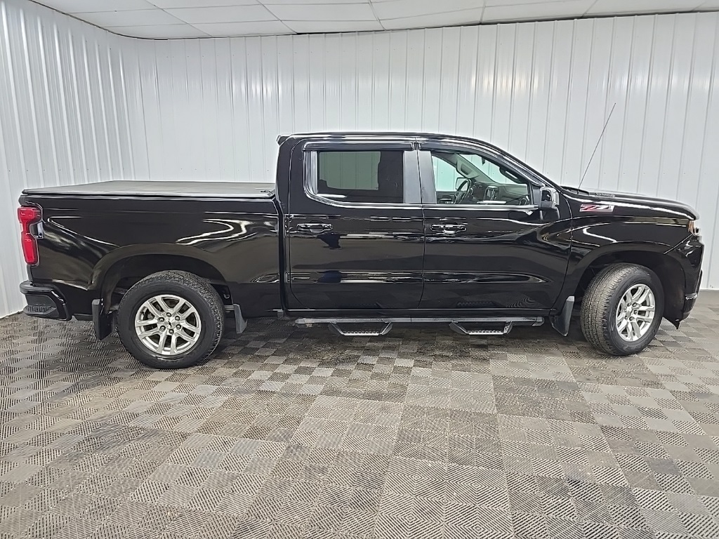2020 Chevrolet Silverado 1500 RST photo 2