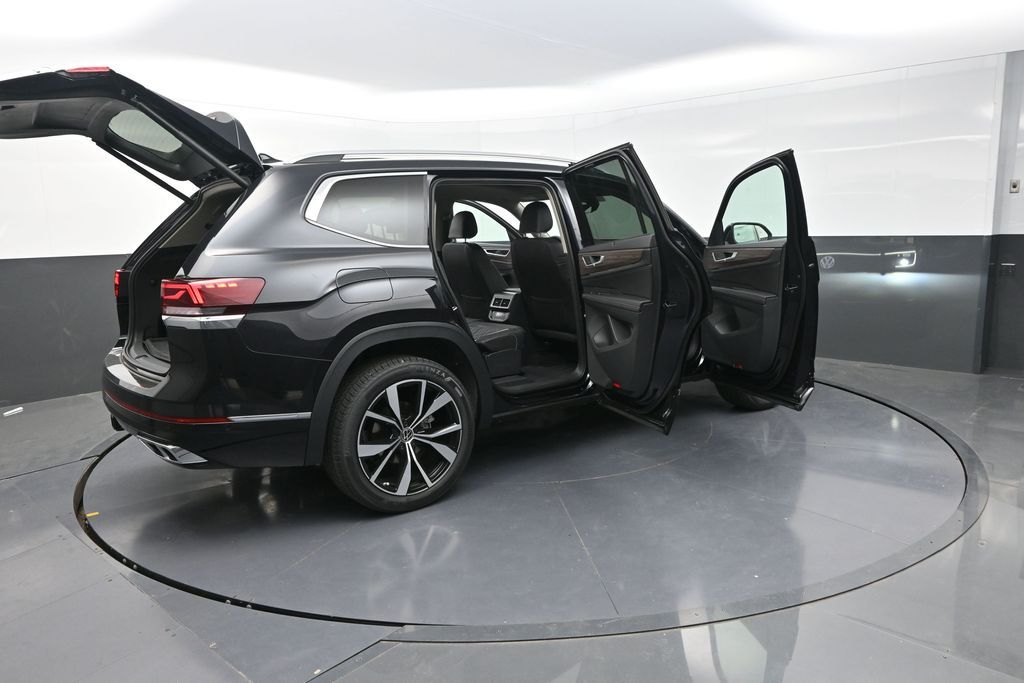 2025 Volkswagen Atlas SEL Premium R-Line photo 32
