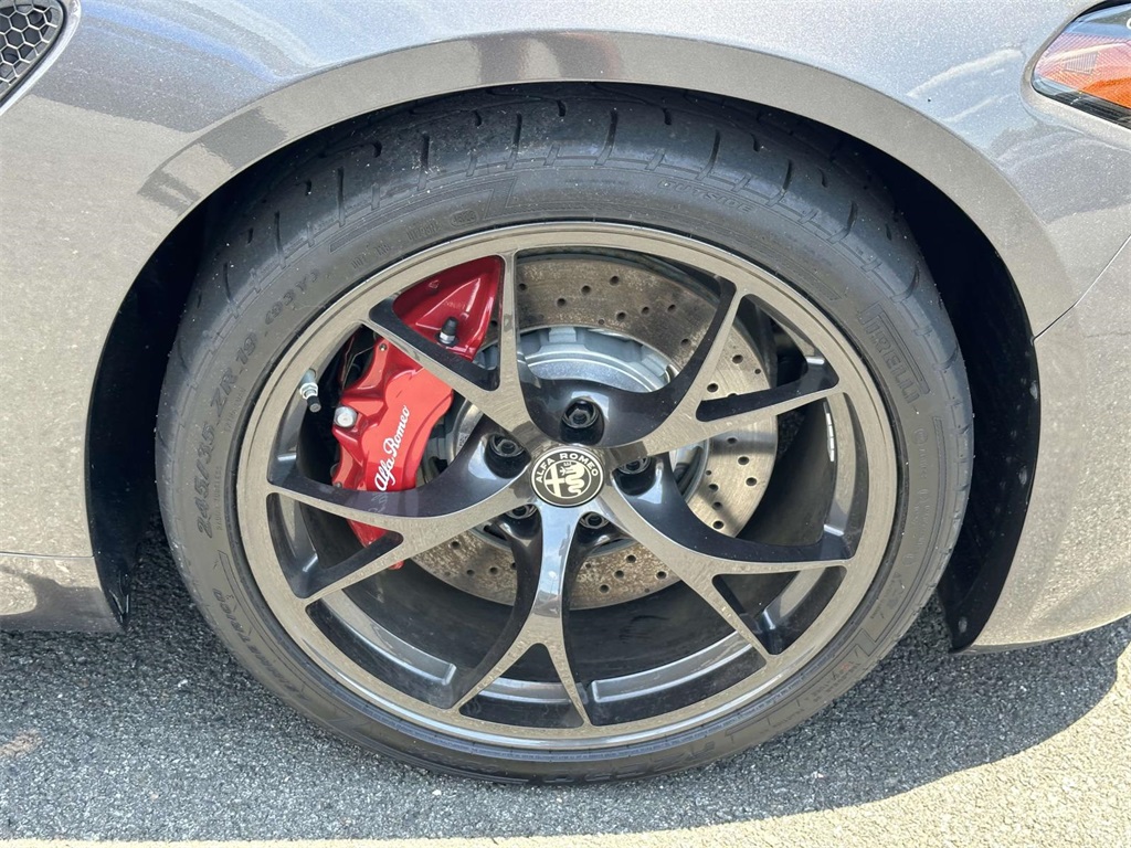 2024 Alfa Romeo Giulia Quadrifoglio photo 20