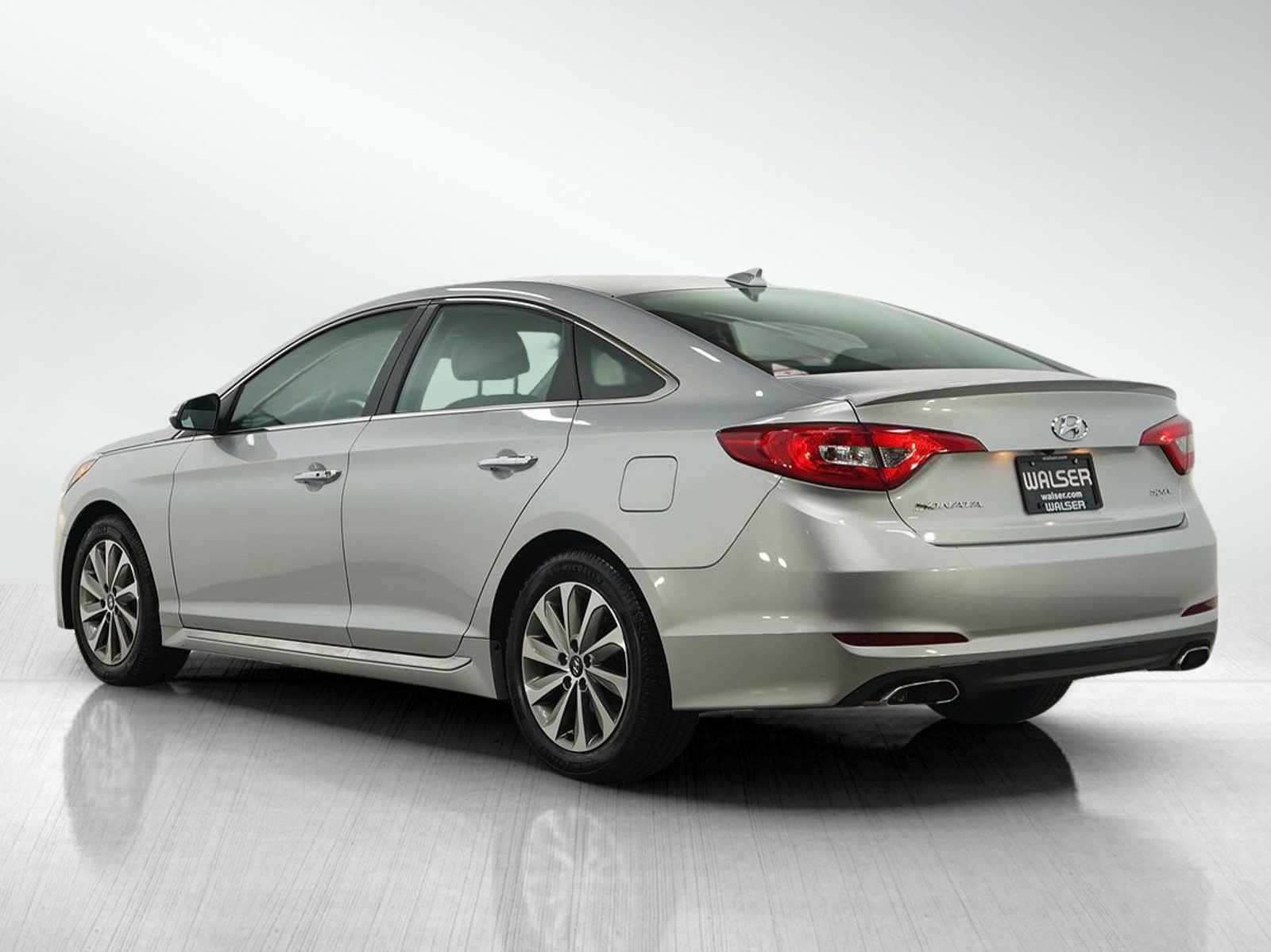 2015 Hyundai Sonata Sport photo 3