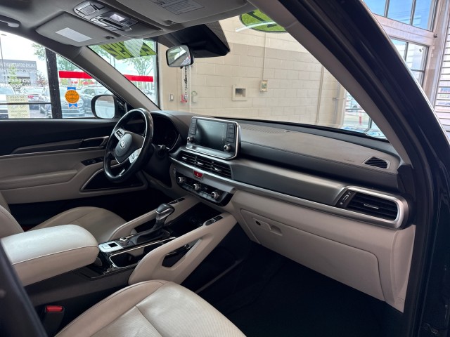 Used 2021 Black Copper Kia S image 13