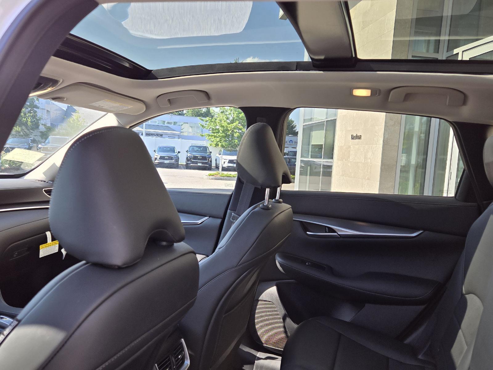 2025 Infiniti QX50 Luxe AWD photo 11