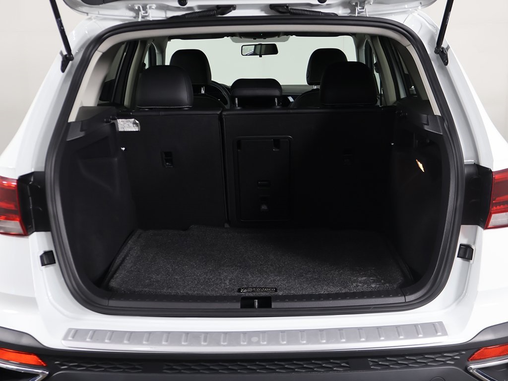 2022 Volkswagen Taos SE photo 14