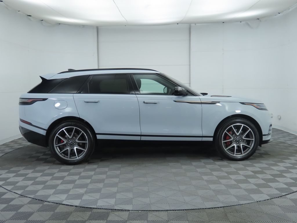 2025 Land Rover Range Rover Velar SE photo 4