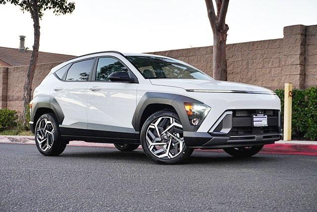2026 Hyundai Kona SEL photo 2