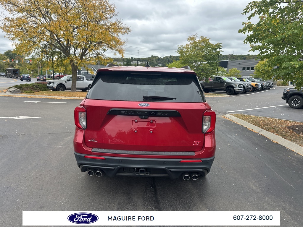 2022 Ford Explorer ST photo 5