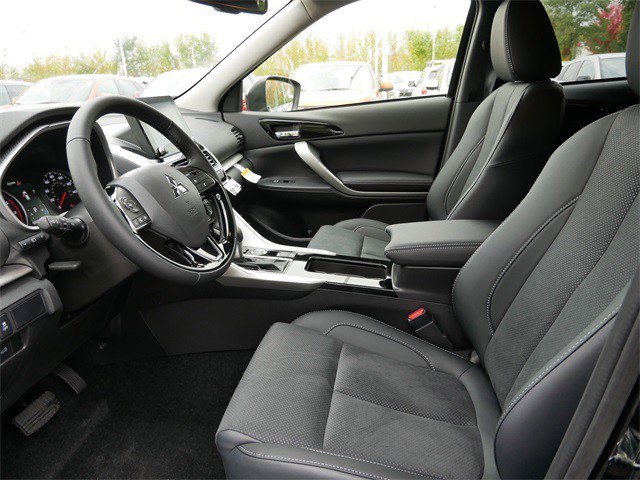 2026 Mitsubishi Eclipse Cross SE photo 4