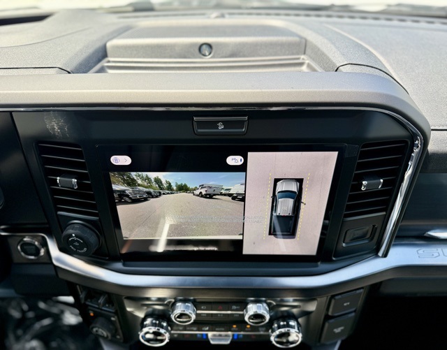 2025 Ford F-350 Lariat photo 22
