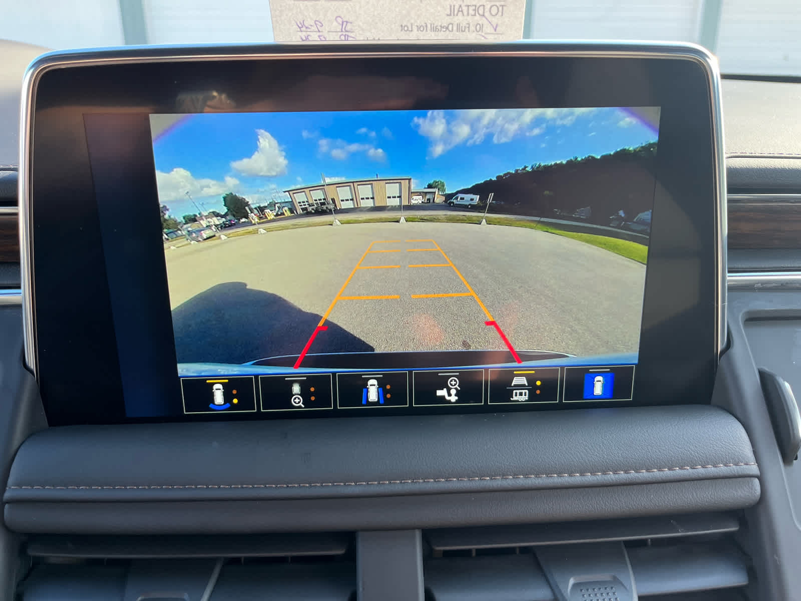 2023 Chevrolet Suburban High Country photo 32