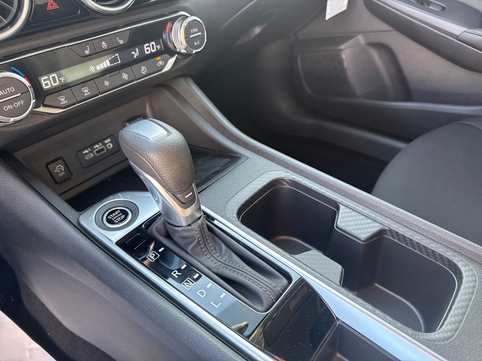 2025 Nissan Sentra SV photo 18