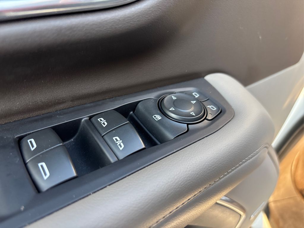 2021 Chevrolet Tahoe LT photo 34