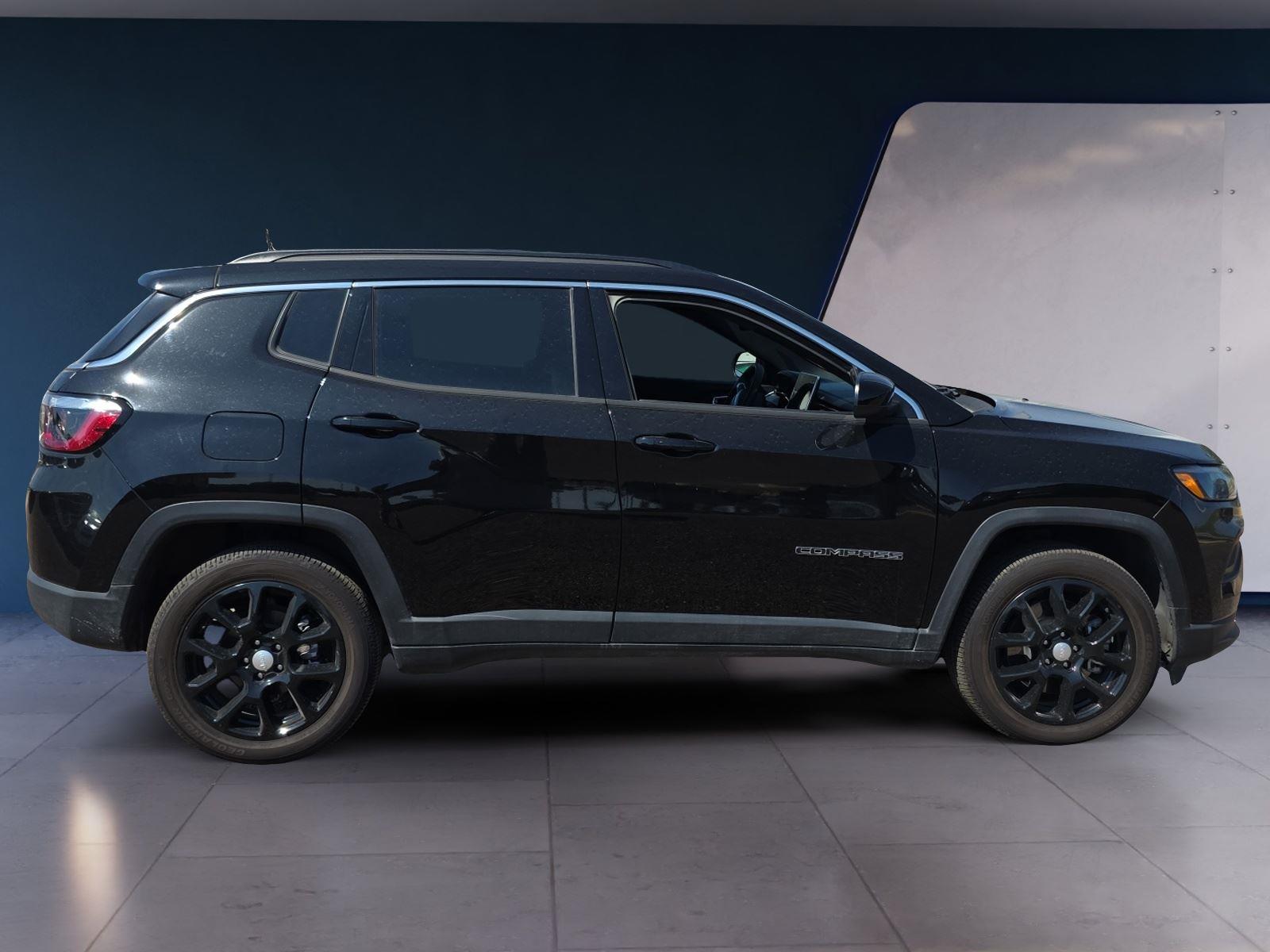 2024 Jeep Compass Latitude Lux photo 6
