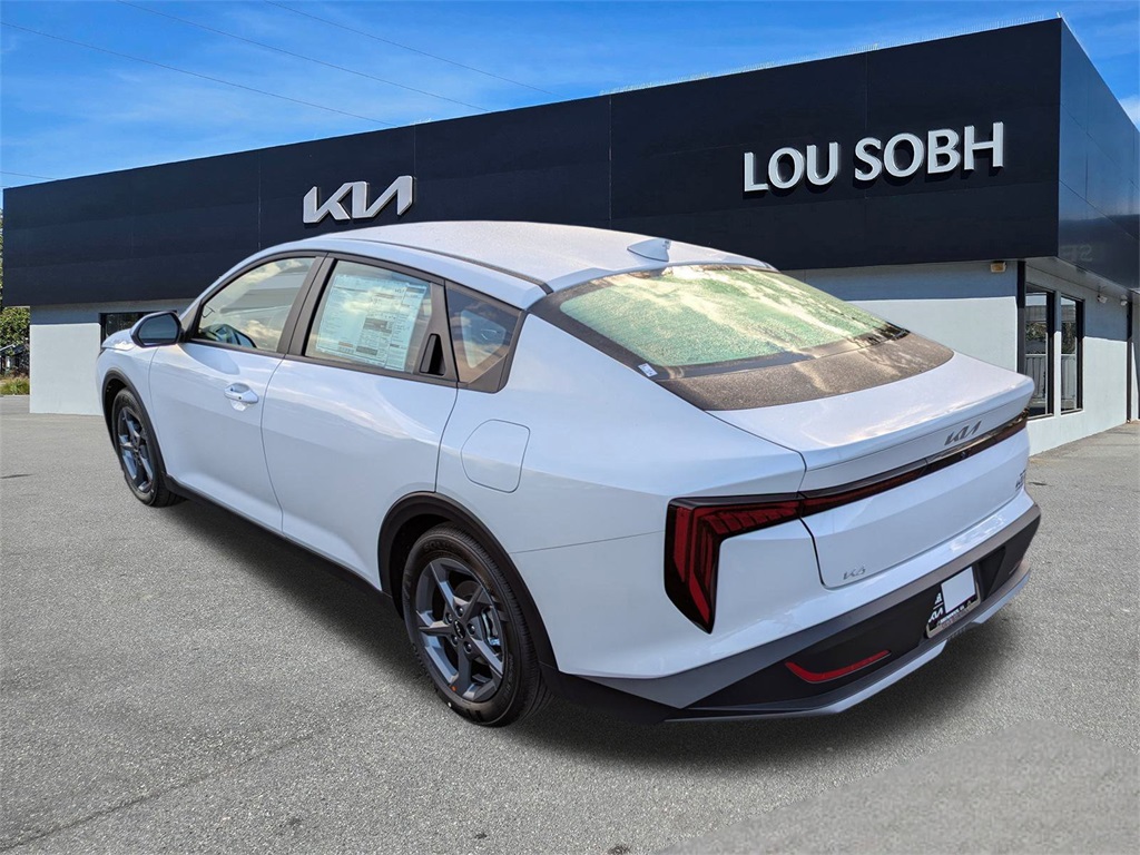 2025 Kia K4 LXS photo 4