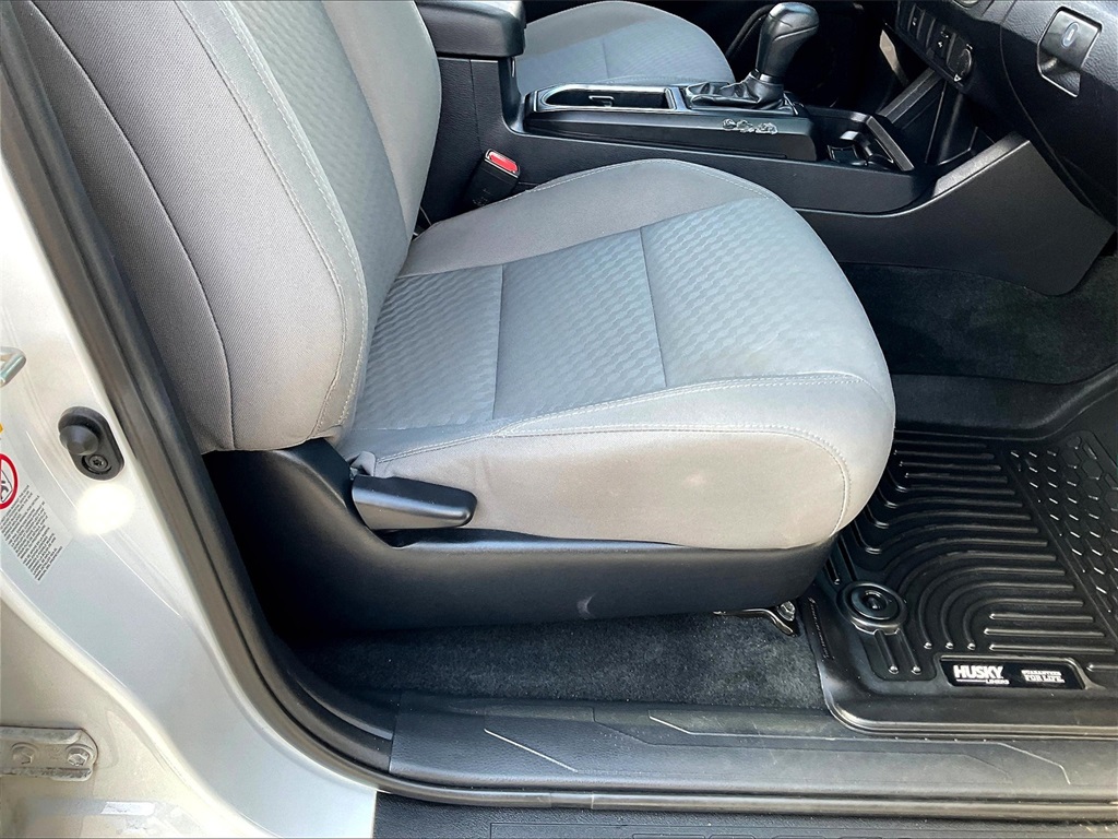 2020 Toyota Tacoma SR photo 31