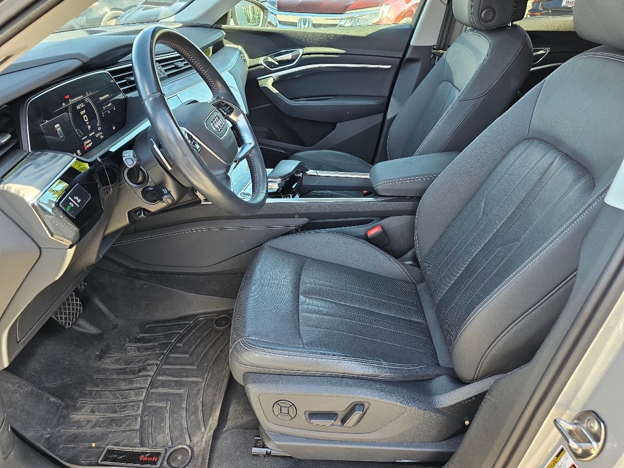 2021 Audi e-tron Sportback Premium Plus photo 2
