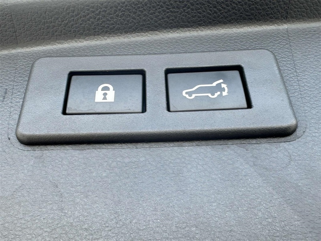 2020 Subaru Outback Onyx Edition XT photo 9