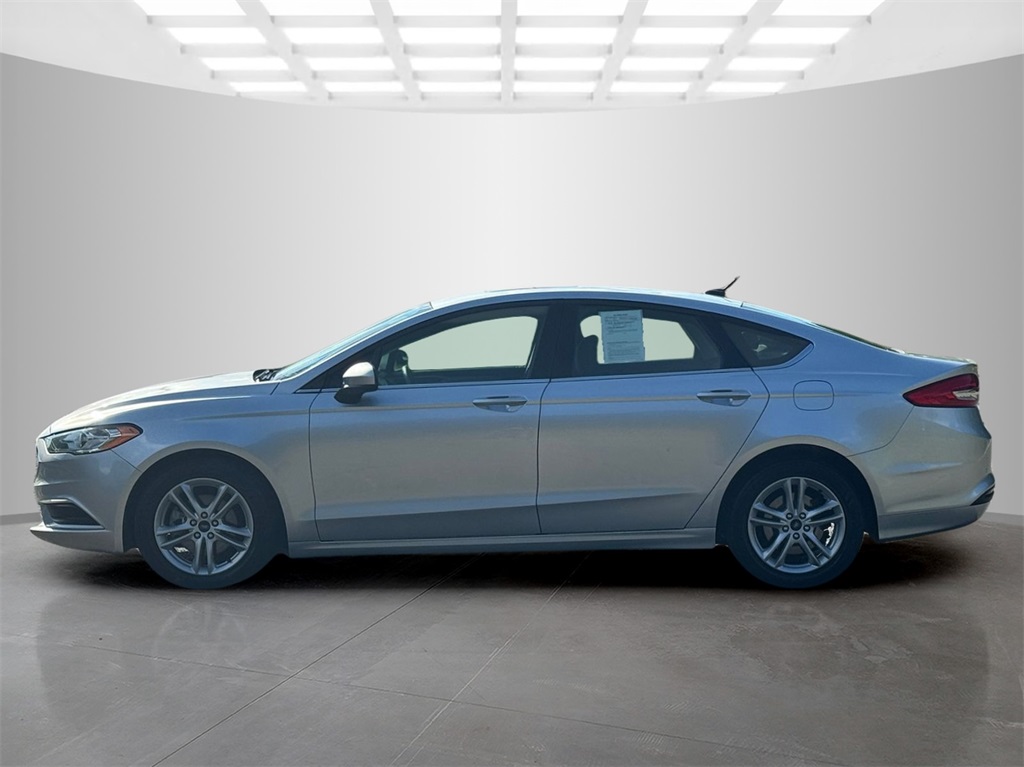 2018 Ford Fusion SE photo 3