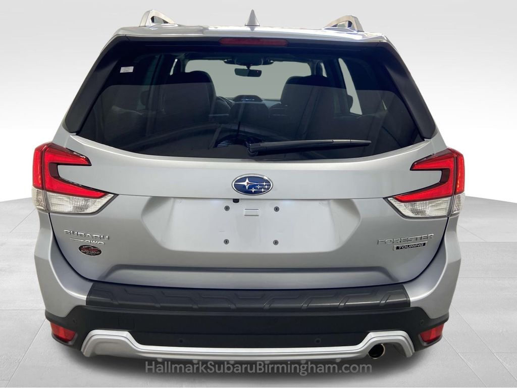 2023 Subaru Forester Touring photo 4