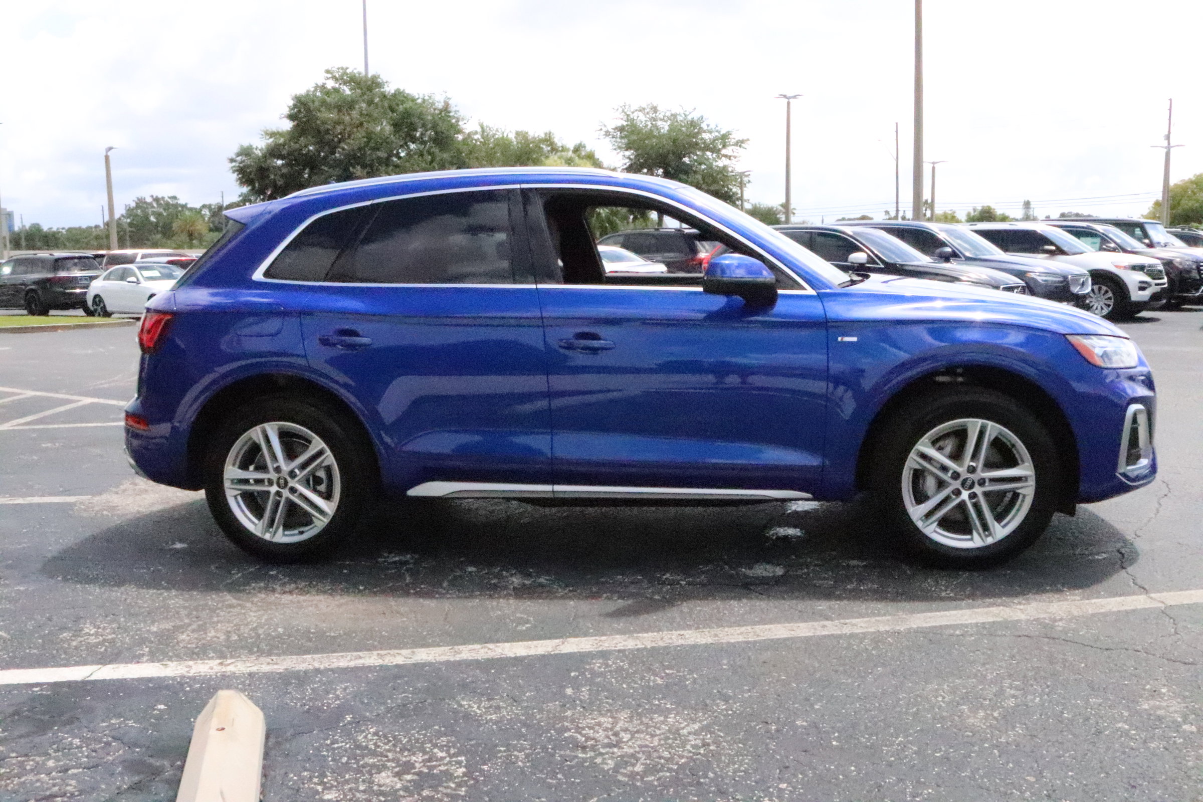 2023 Audi Q5 S line Premium 55 TFSI photo 5