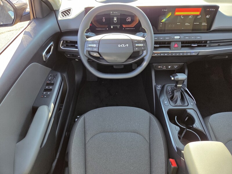 2025 Kia K4 LXS photo 7