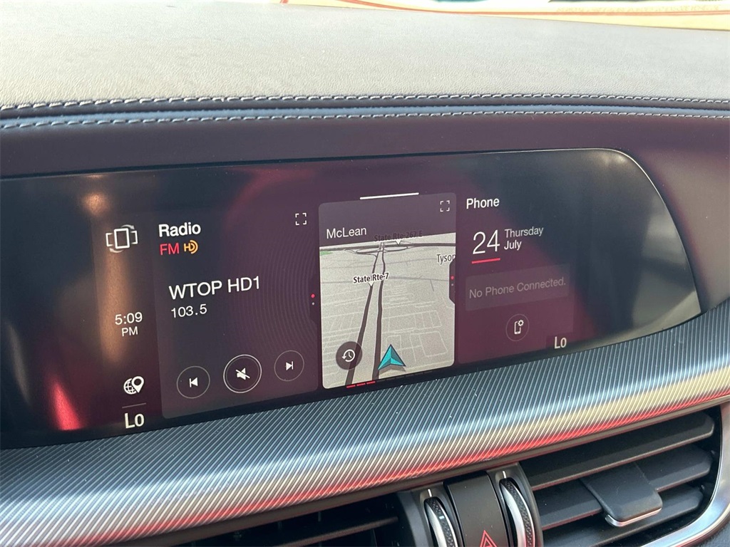 2025 Alfa Romeo Stelvio Sprint Base photo 3