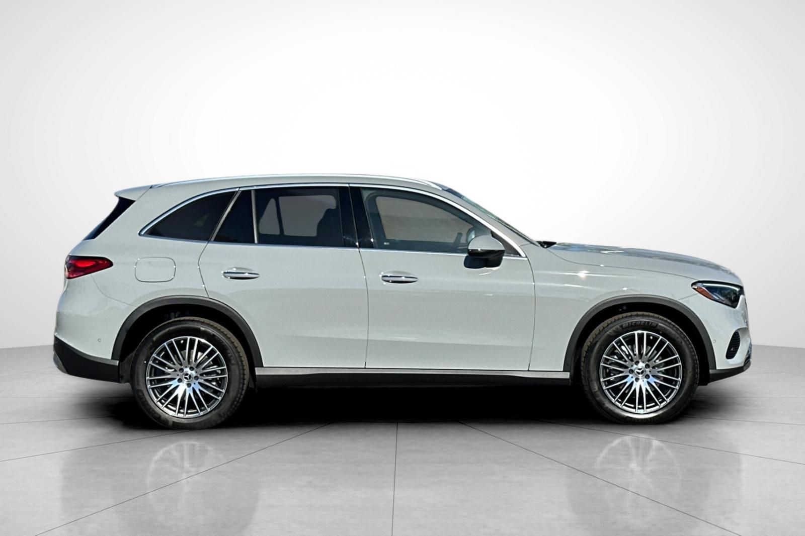 2026 Mercedes Benz GLC 300 photo 28