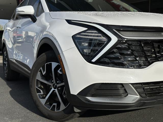 2025 Kia Sportage EX photo 6