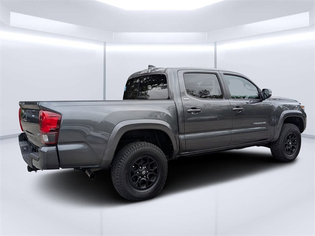 2022 Toyota Tacoma SR5 photo 3