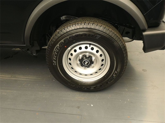 2025 Ford Bronco Base photo 6