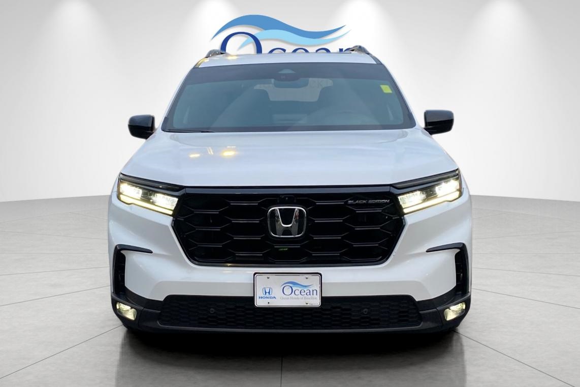 2025 Honda Pilot Black Edition photo 7