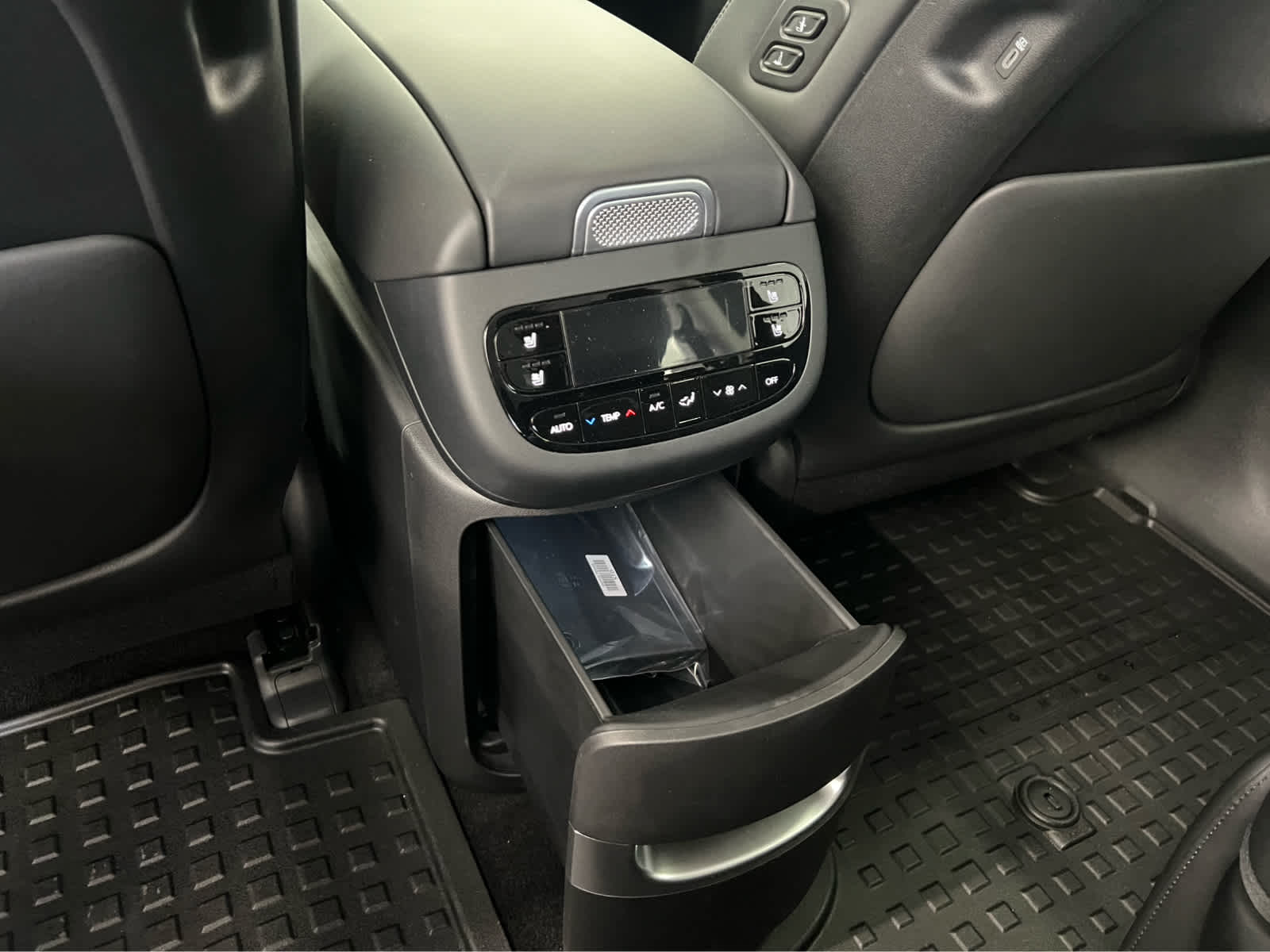 2026 Hyundai Ioniq Limited photo 27