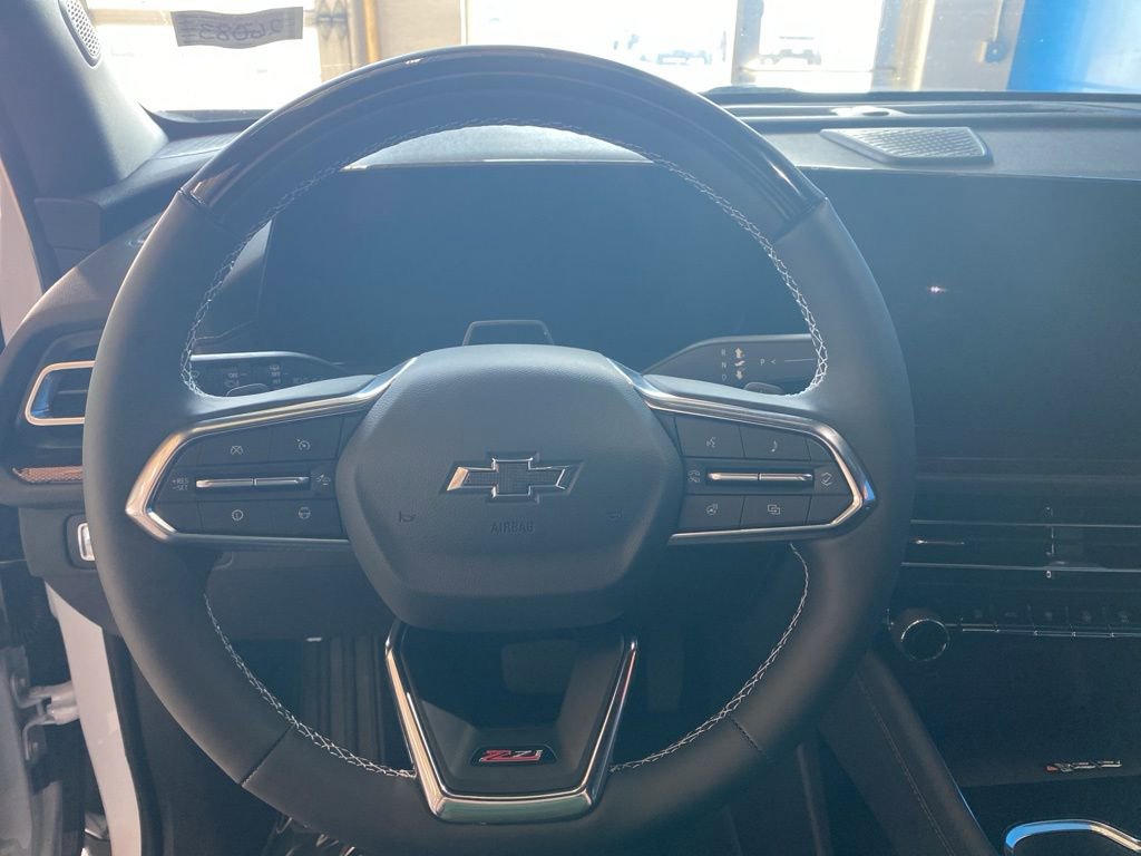 2026 Chevrolet Traverse Z71 photo 2