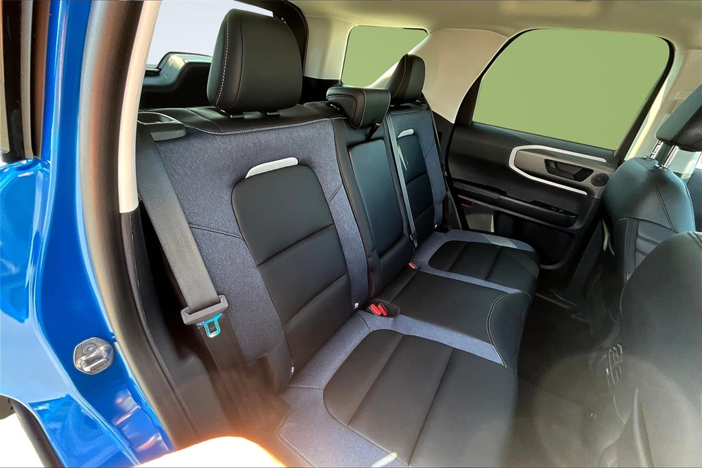 2025 Ford Bronco Sport Outer Banks photo 17