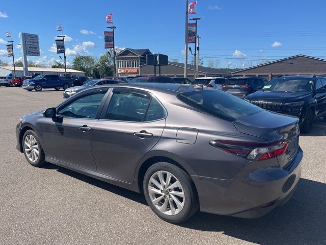 2023 Toyota Camry LE photo 2