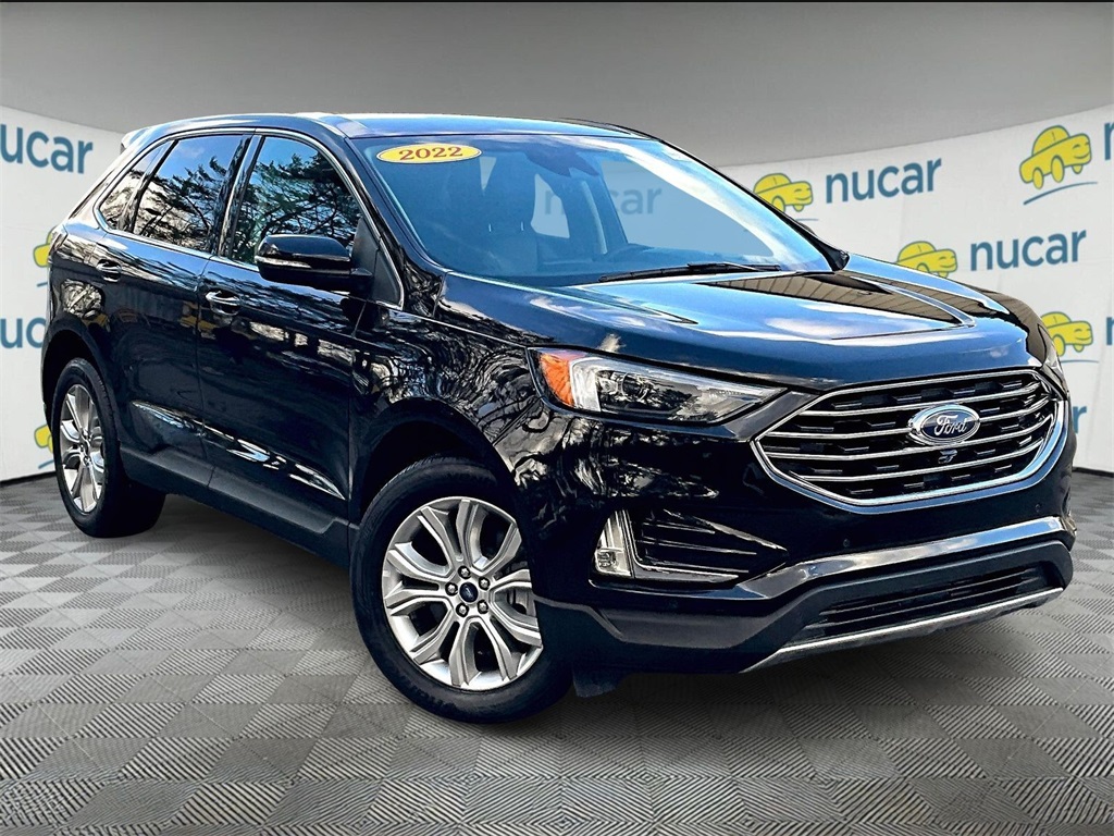 2022 Ford Edge Titanium's photo
