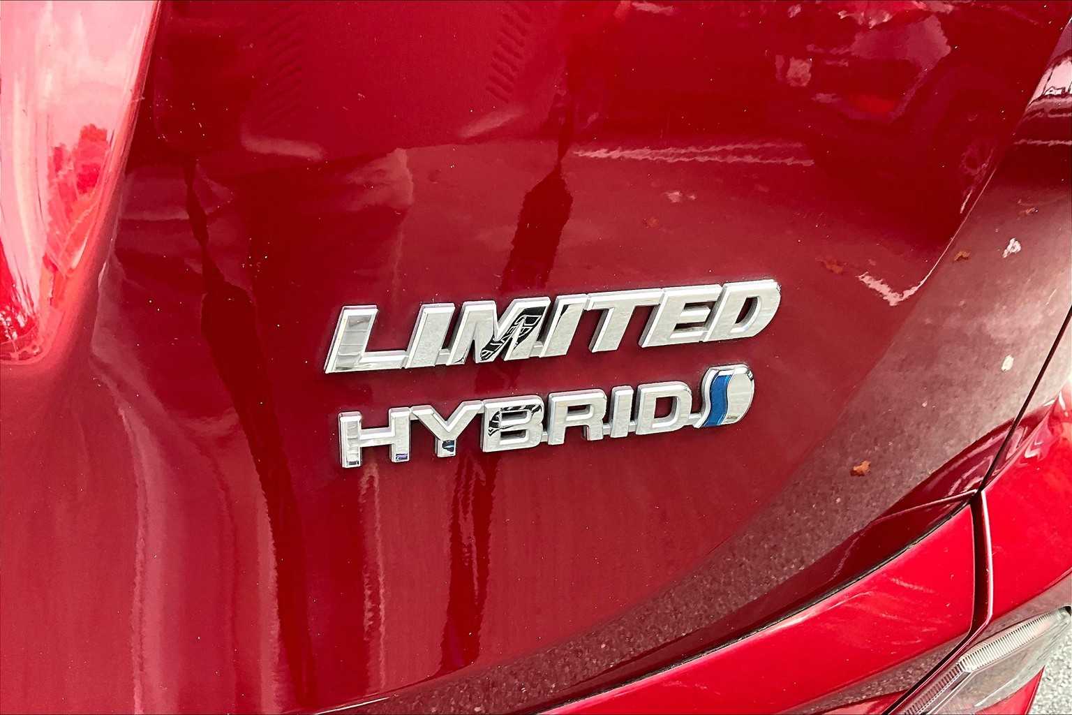 2018 Toyota RAV4 Hybrid Limited photo 9