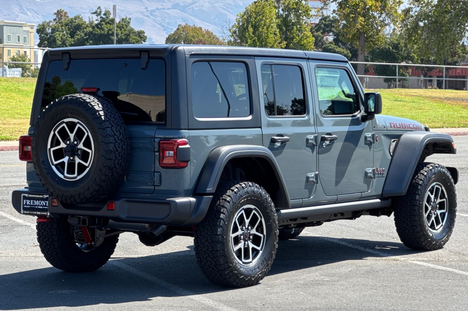 2025 Jeep Wrangler Rubicon photo 3