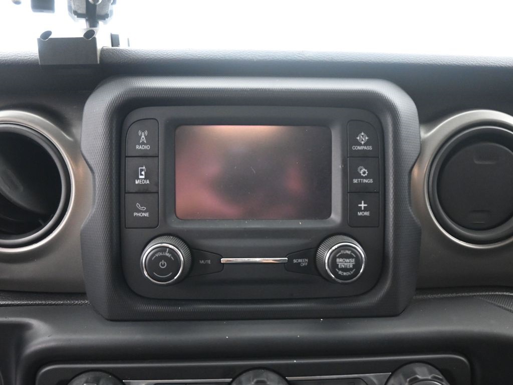 2019 Jeep Wrangler Unlimited Sport photo 4