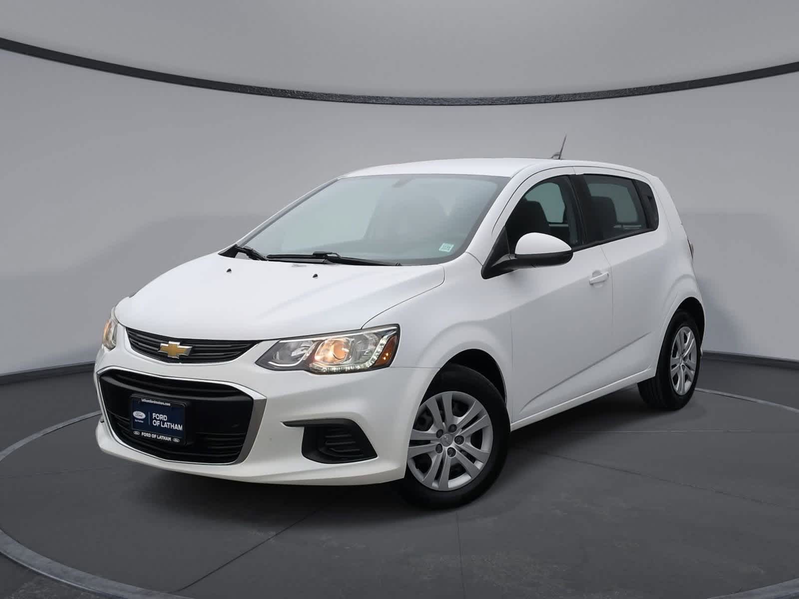 2017 Chevrolet Sonic LT's photo