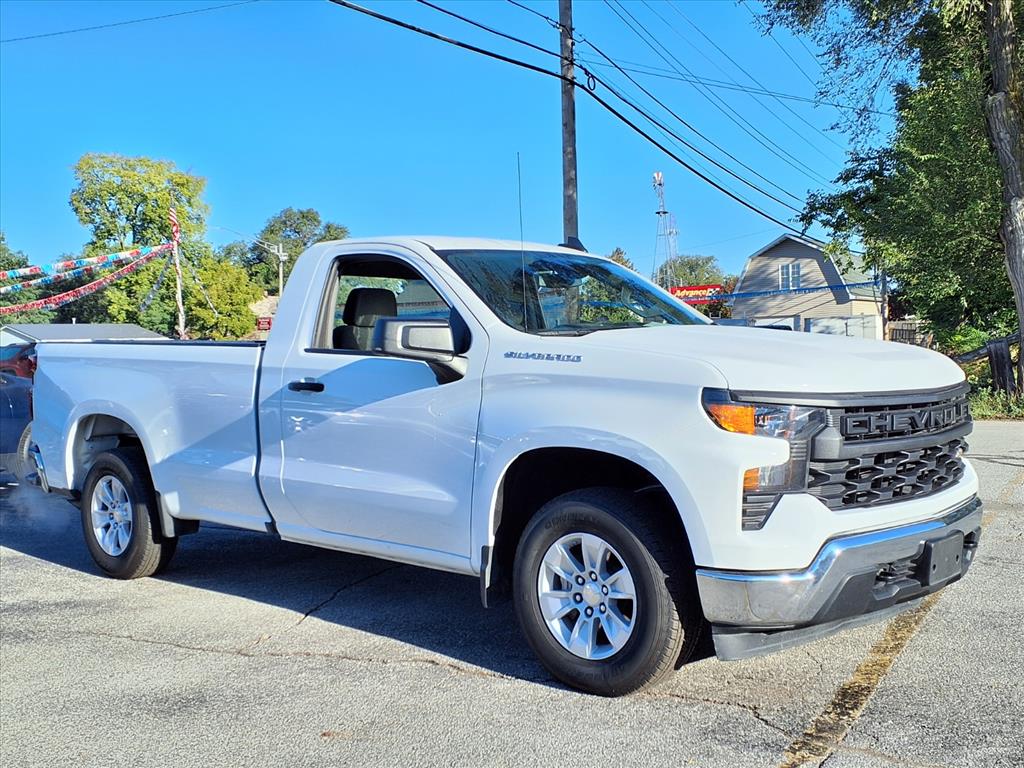 2024 Chevrolet Silverado 1500 photo 3