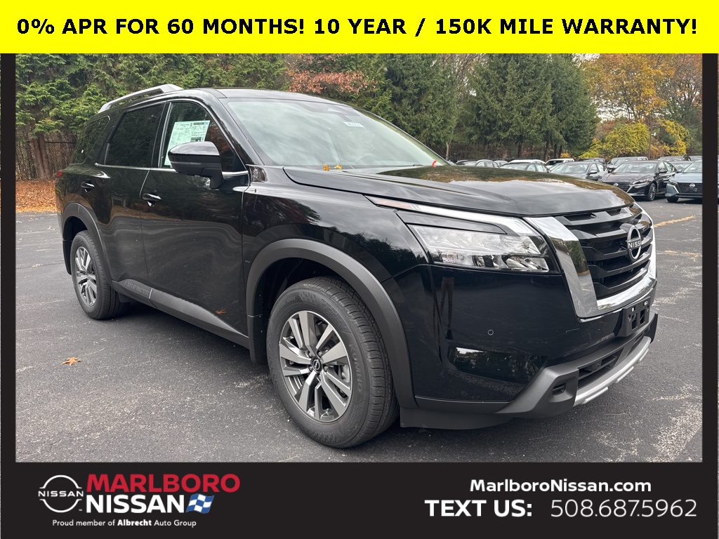 2025 Nissan Pathfinder SL's photo