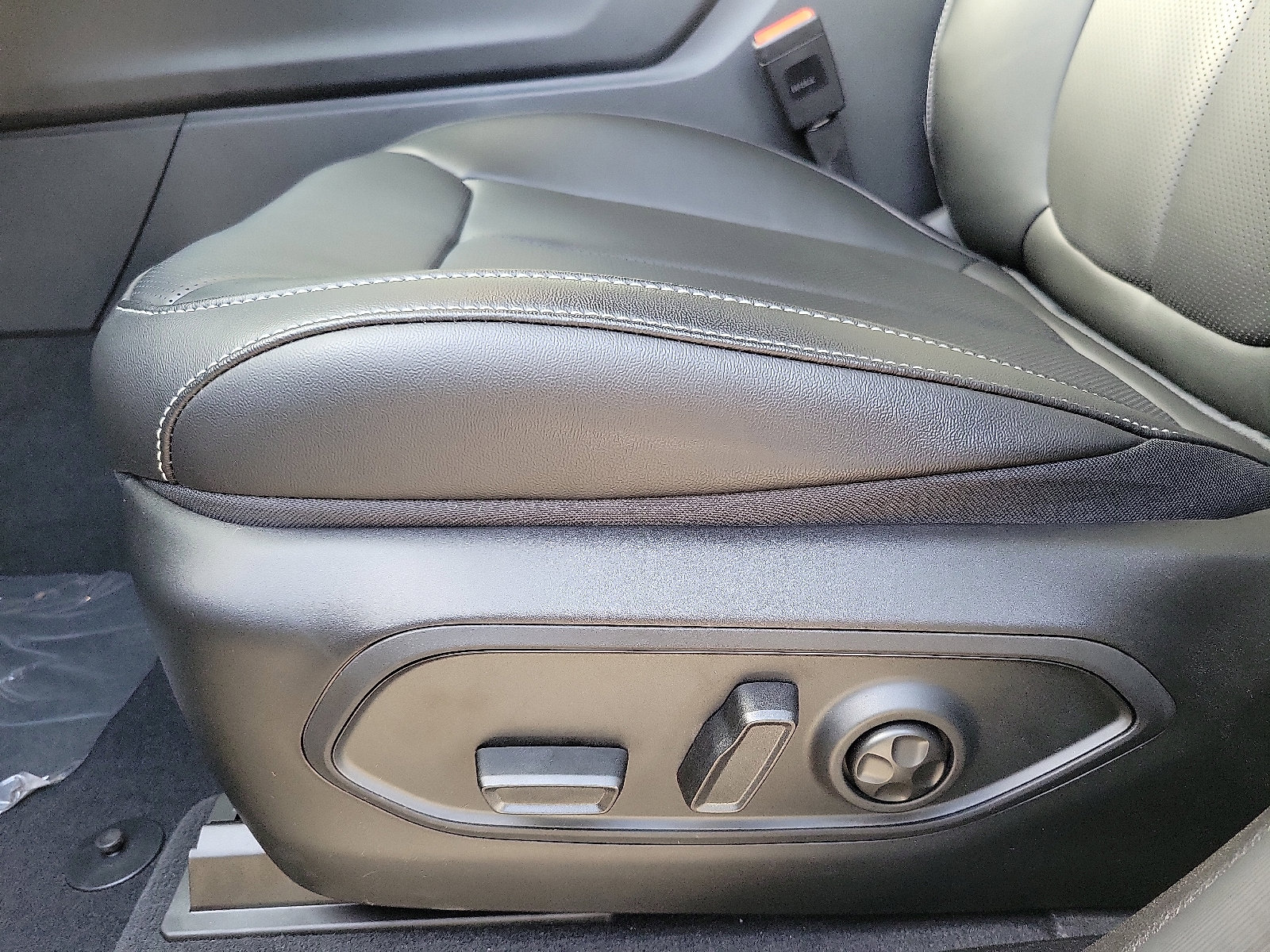 2025 Jeep Grand Cherokee L photo 11