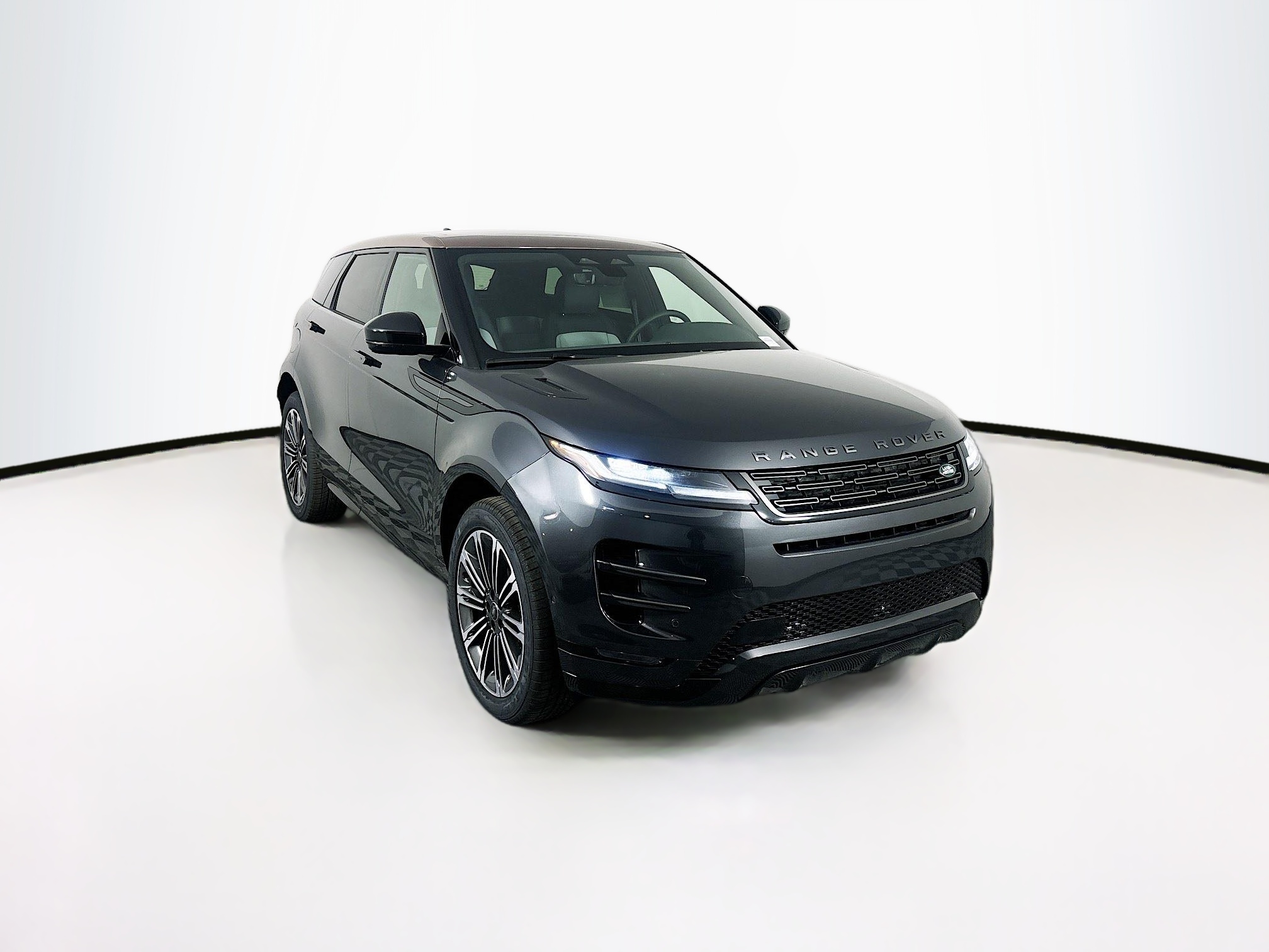 2026 Land Rover Range Rover Evoque Dynamic SE photo 3