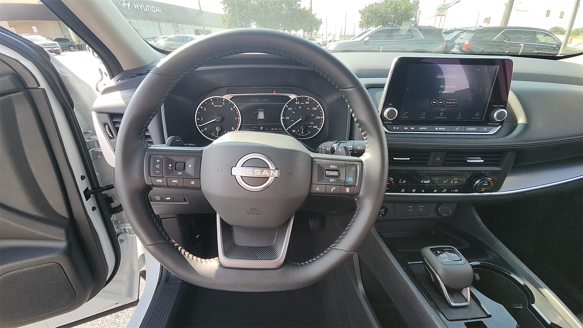 2025 Nissan Rogue SV photo 26