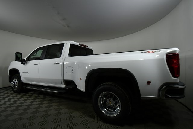 2025 Chevrolet Silverado 3500HD LT photo 12