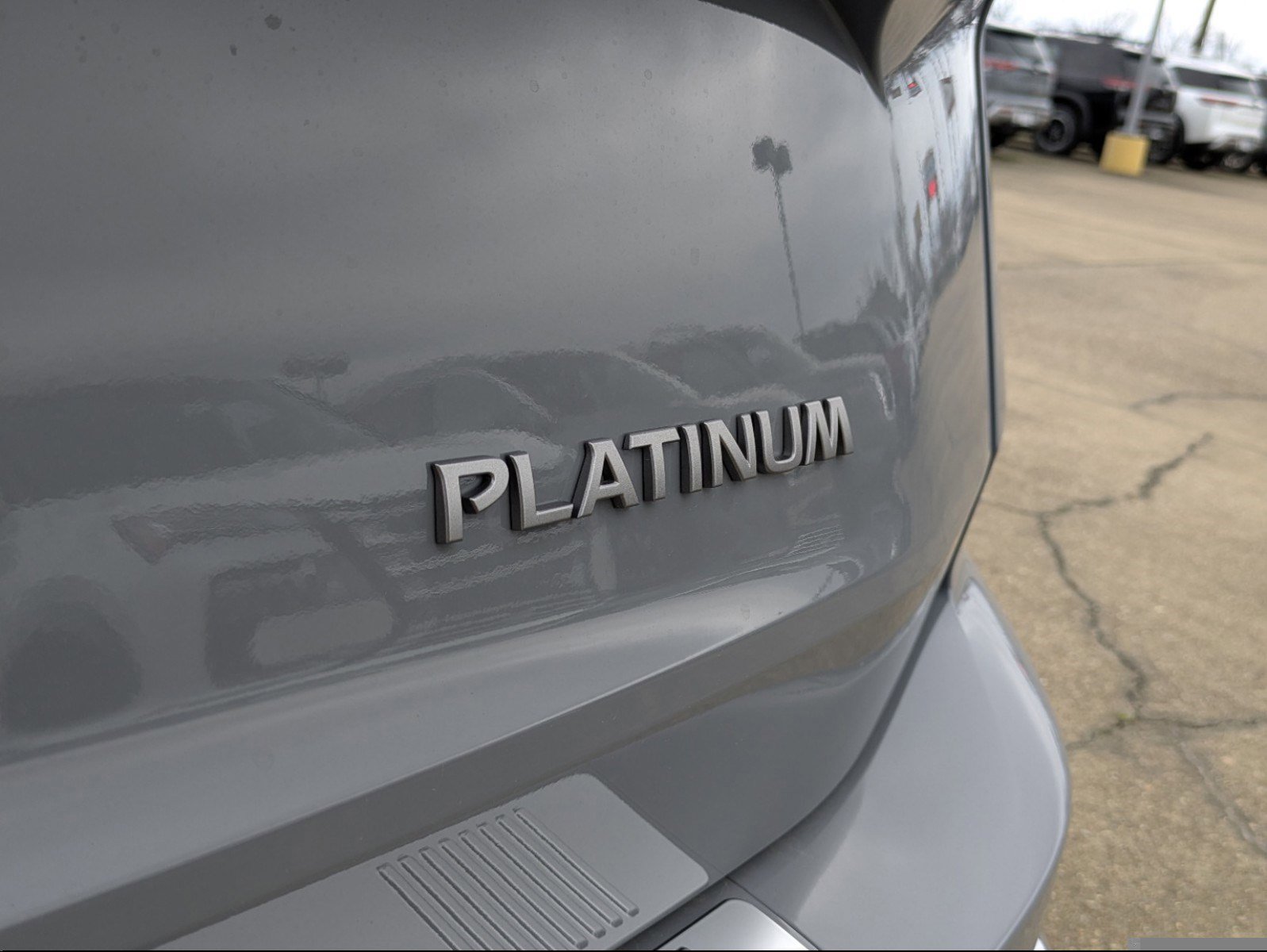2025 Nissan Rogue Platinum photo 4